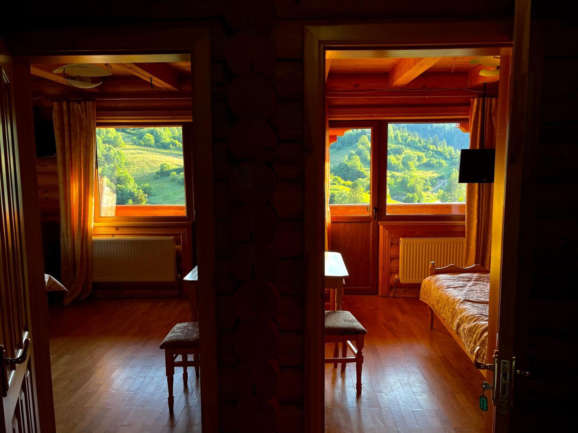 Privatna Sadiba Chalet Oryavchyk Ngoại thất bức ảnh