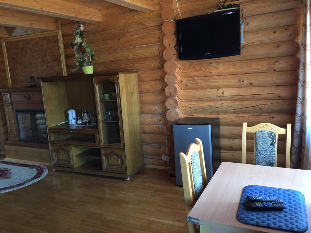 Privatna Sadiba Chalet Oryavchyk Ngoại thất bức ảnh